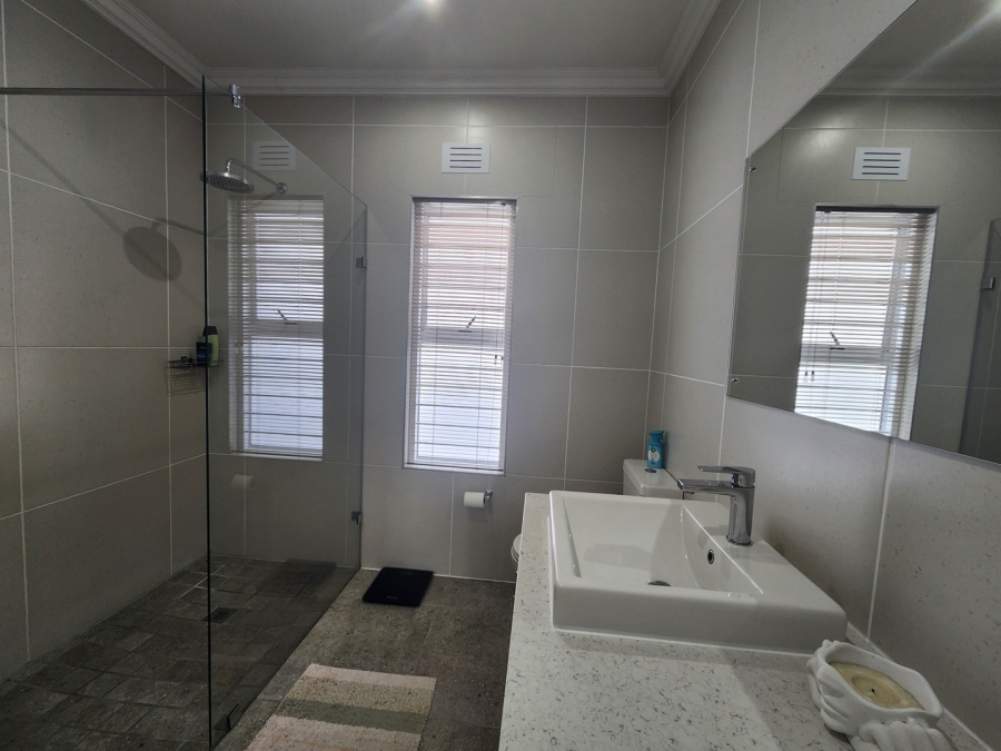 3 Bedroom Property for Sale in Sunningdale Western Cape